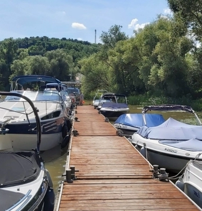 Kikötőhely biztosítás